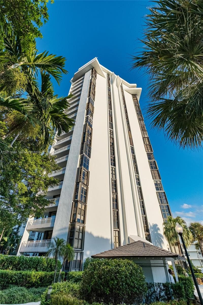 4000 Towerside Ter # 308, Miami FL 33138 — 41