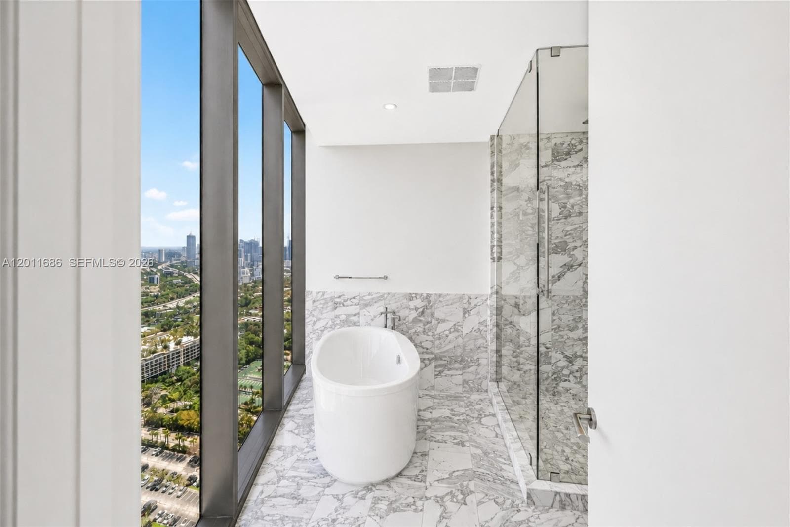175 25 RD # 3303, Miami FL 33129 — 11