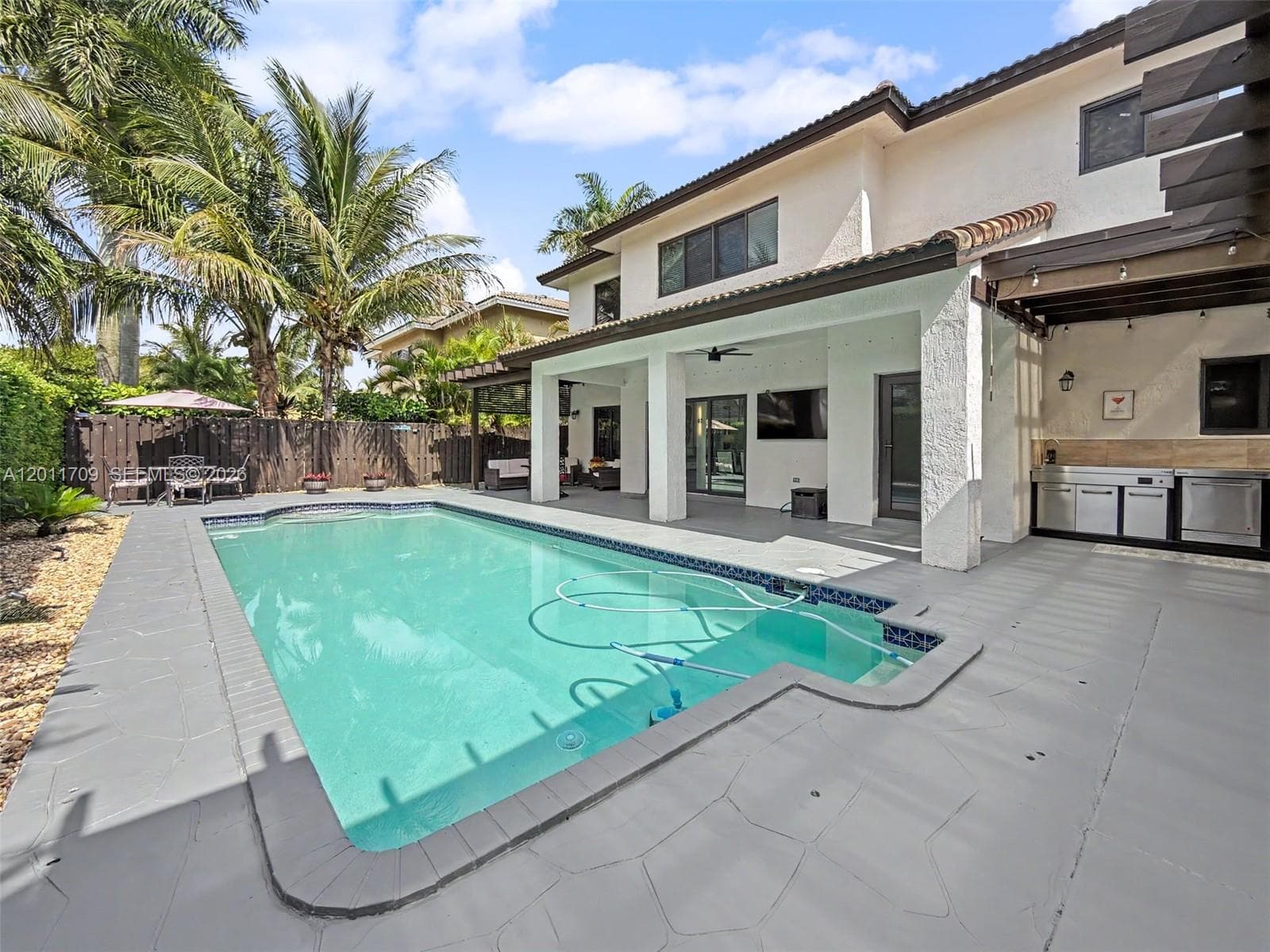 16162 SW 143rd St, Miami FL 33196 — 23