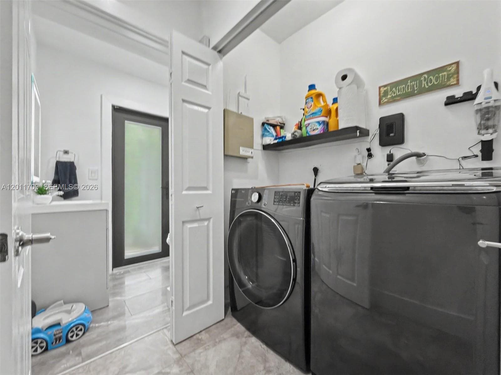 16162 SW 143rd St, Miami FL 33196 — 32