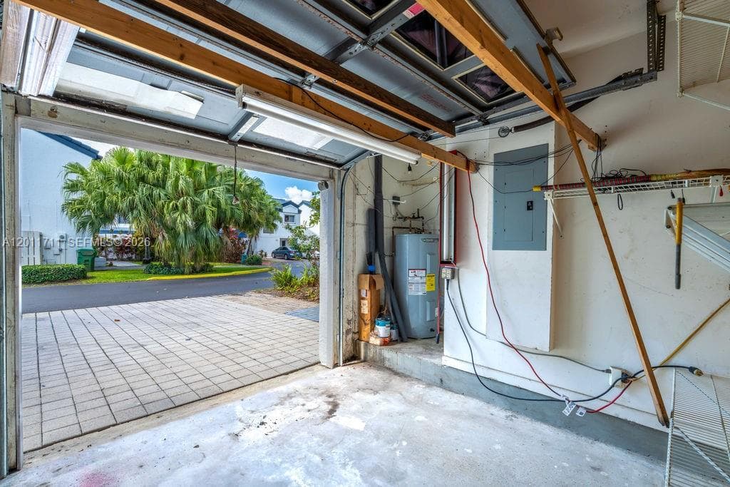 243 NE 212th Ter, Miami FL 33179 — 28