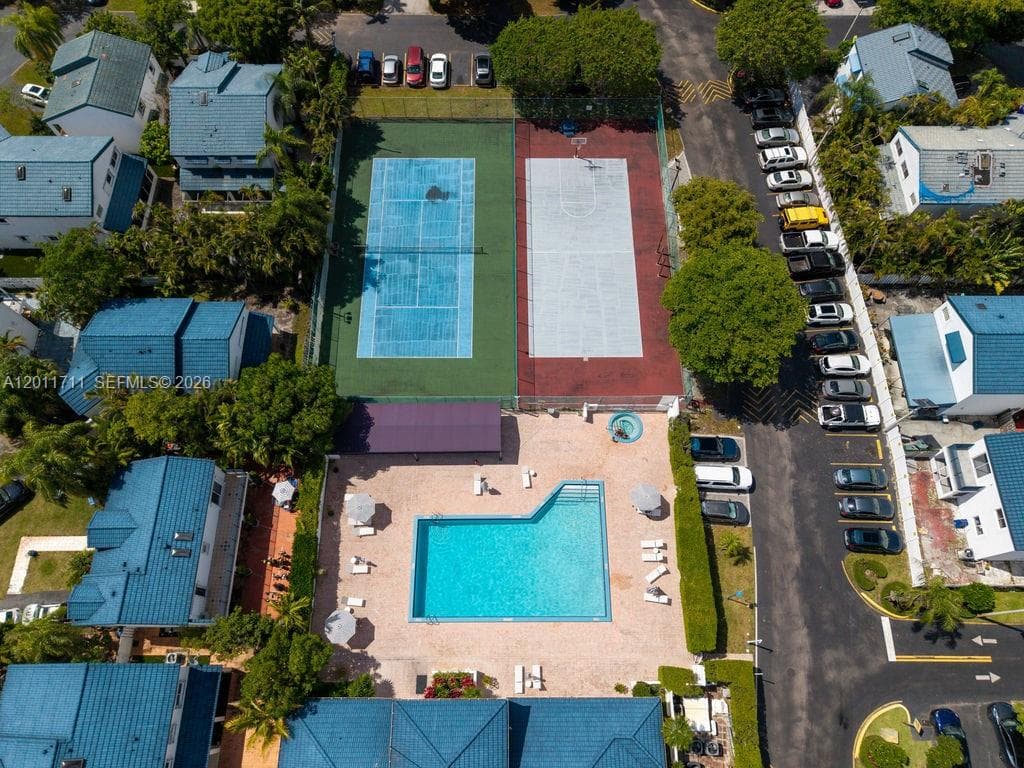 243 NE 212th Ter, Miami FL 33179 — 44