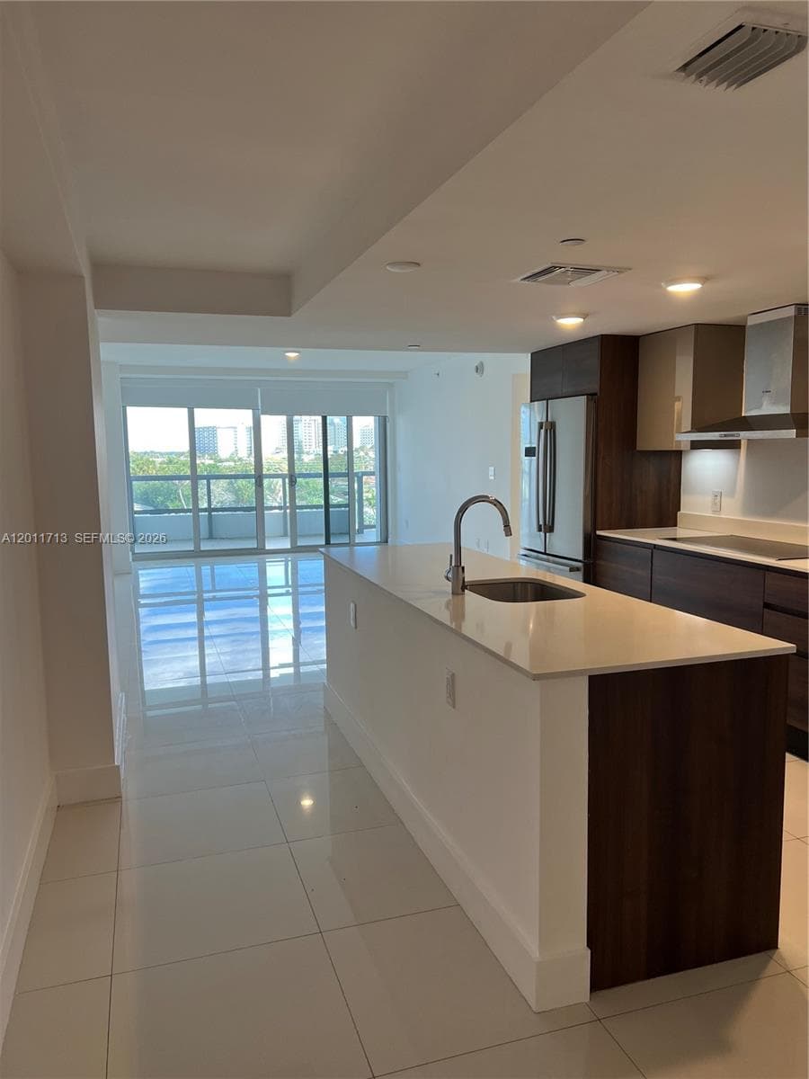 9261 E Bay Harbor Dr # 302, Bay Harbor Islands FL 33154 — 2