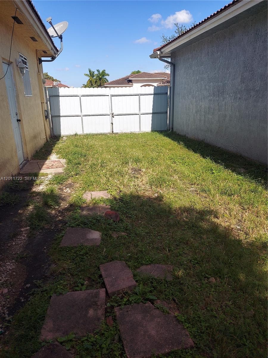 12426 SW 214th Ter # 12426, Miami FL 33177 — 4