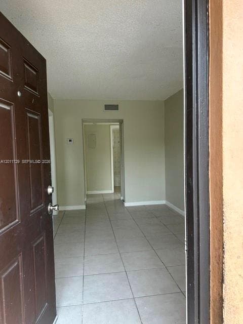 1800 NW 19th Ter, Miami FL 33125 — 33
