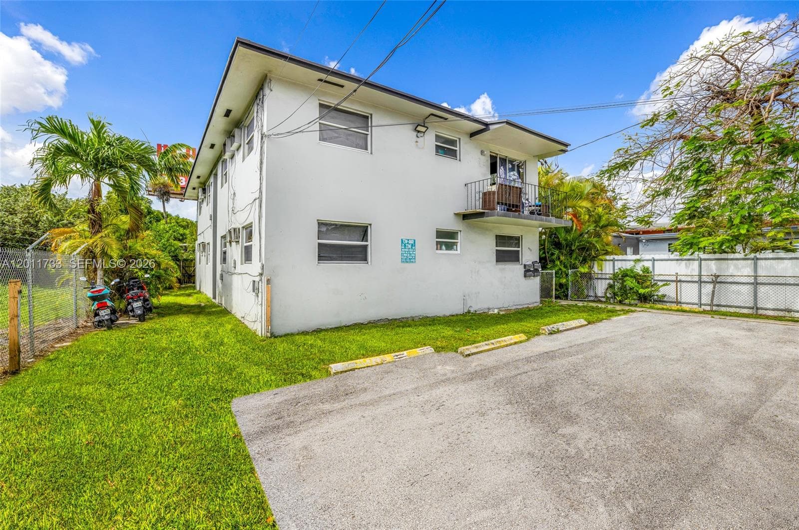 650 NW 28th St, Miami FL 33127 — 3