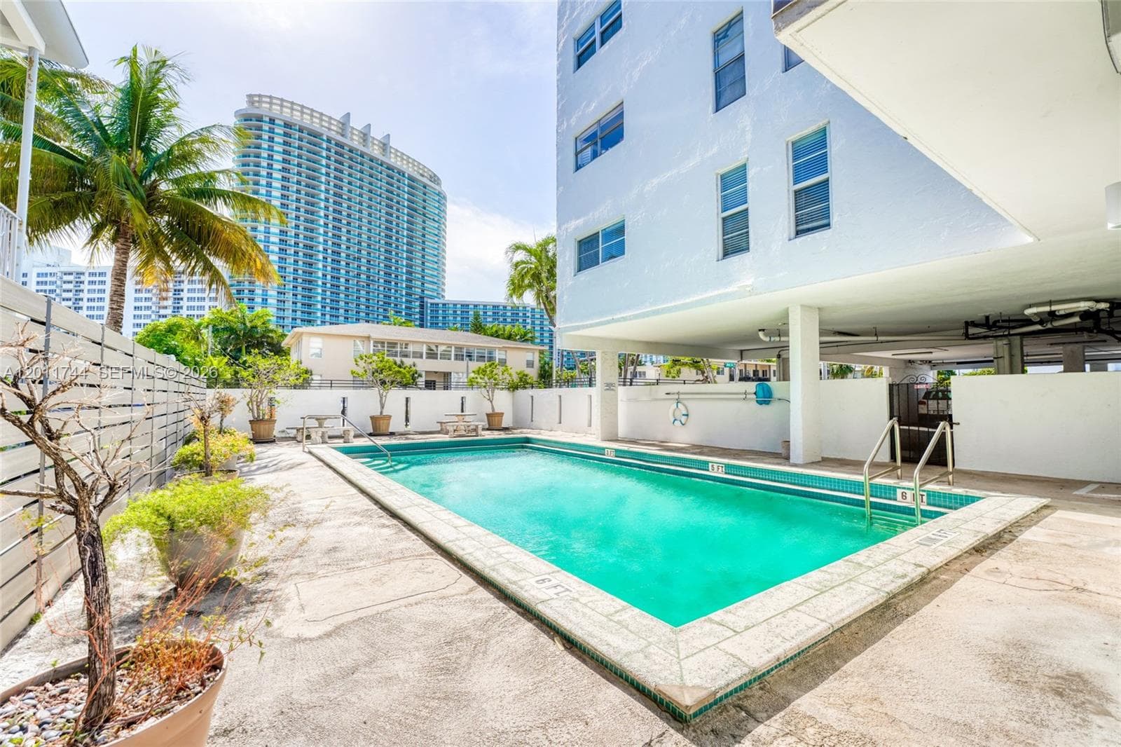 1455 West Ave # 501, Miami Beach FL 33139 — 32