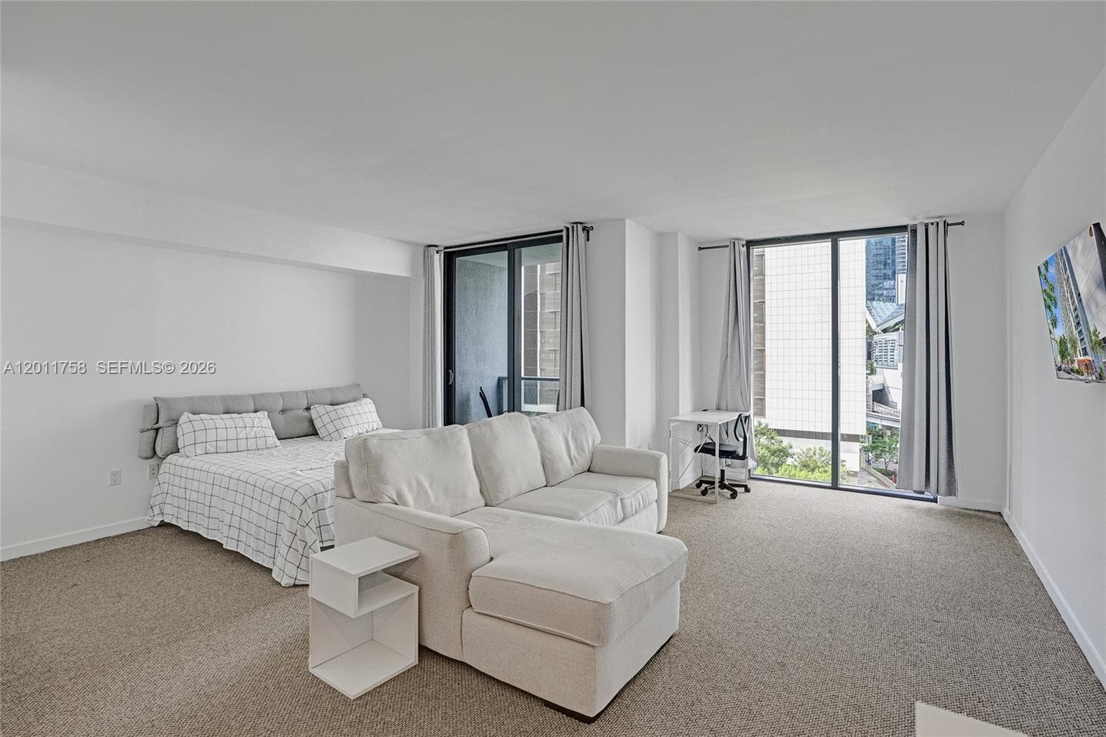 31 SE 6th St # 805, Miami FL 33131 — 6