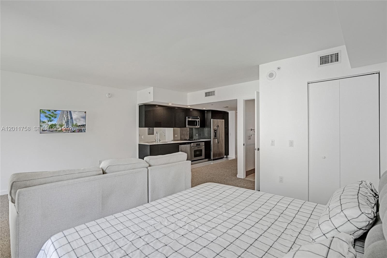 31 SE 6th St # 805, Miami FL 33131 — 12