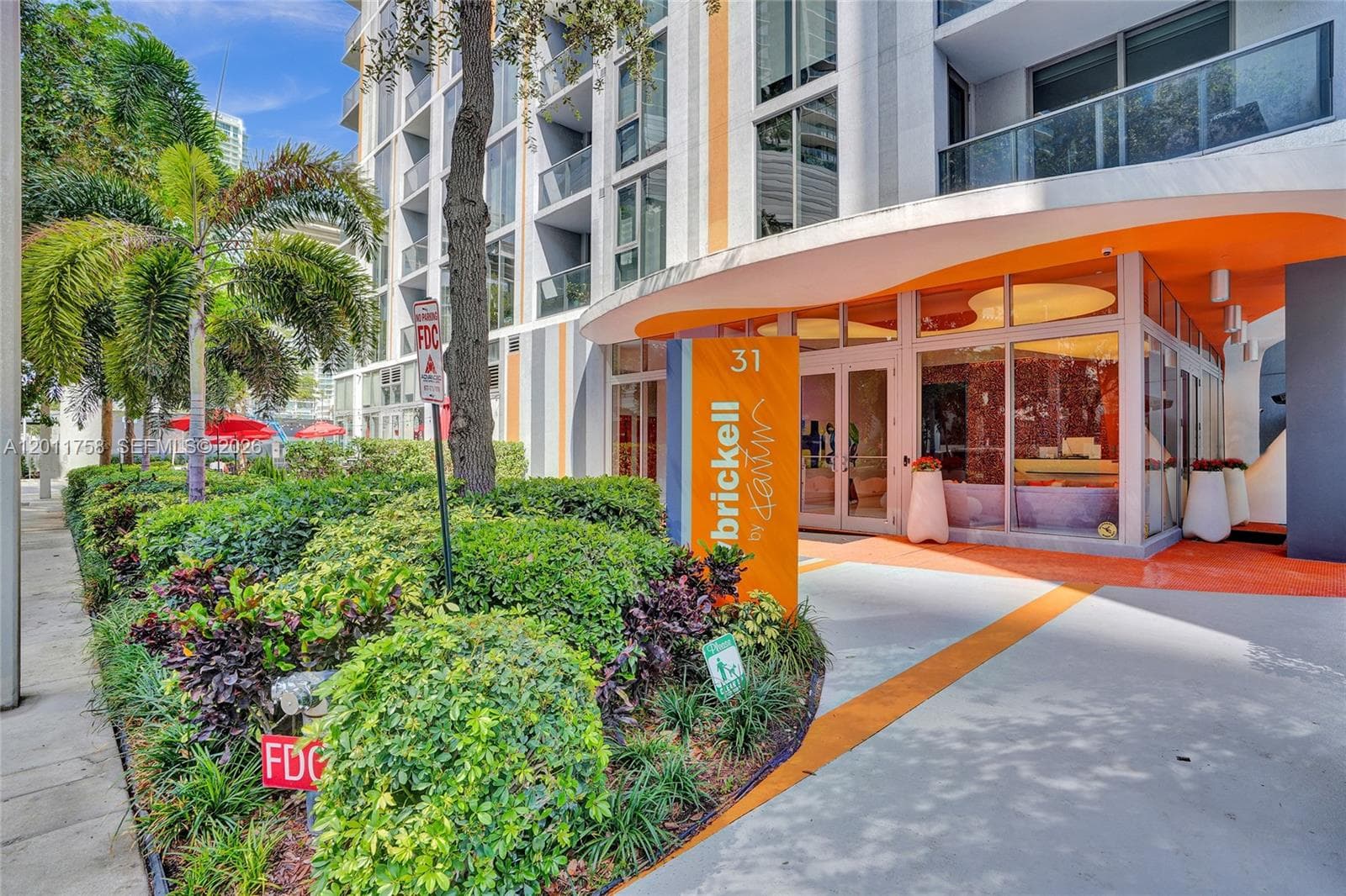 31 SE 6th St # 805, Miami FL 33131 — 1