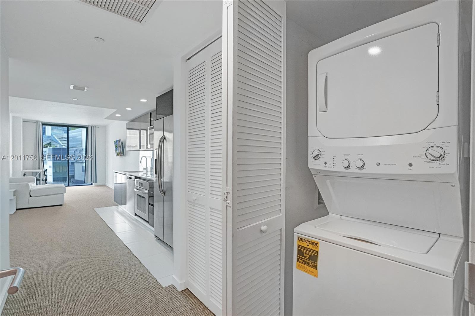 31 SE 6th St # 805, Miami FL 33131 — 28