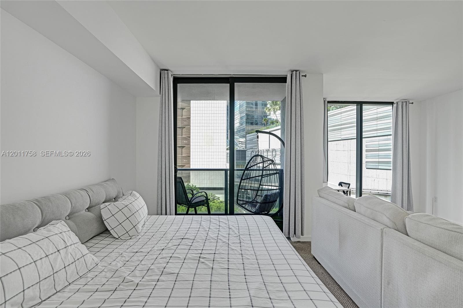 31 SE 6th St # 805, Miami FL 33131 — 10