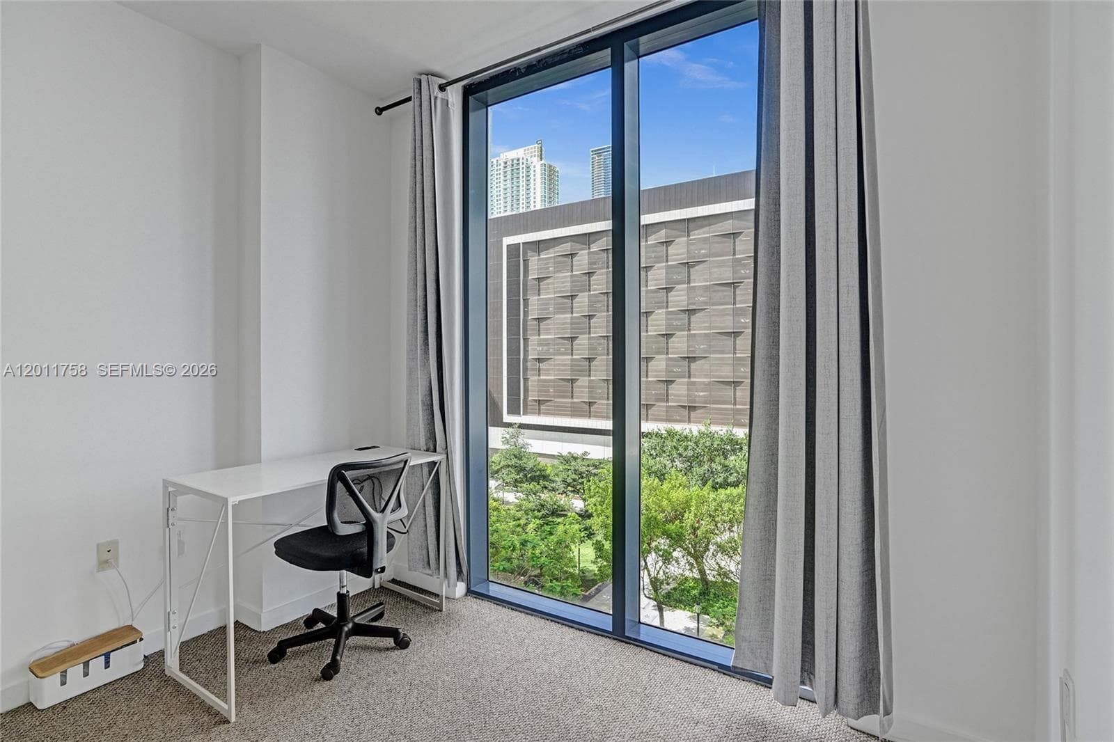 31 SE 6th St # 805, Miami FL 33131 — 18
