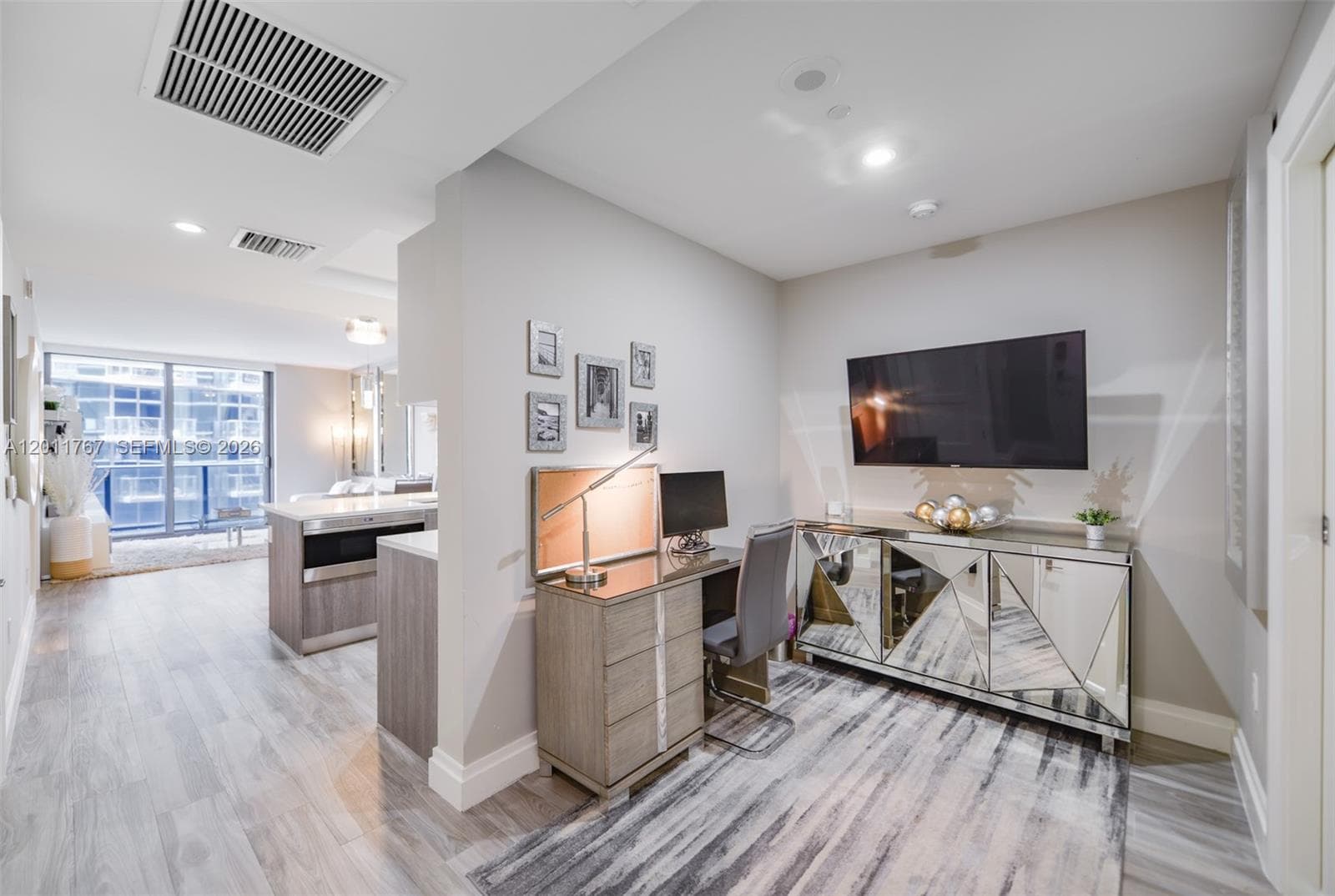 801 S Miami Ave # 3706, Miami FL 33130 — 2