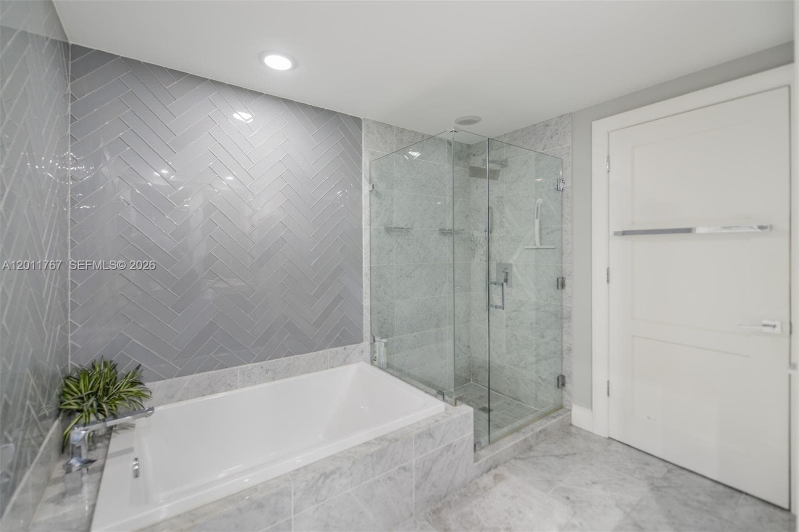 801 S Miami Ave # 3706, Miami FL 33130 — 24