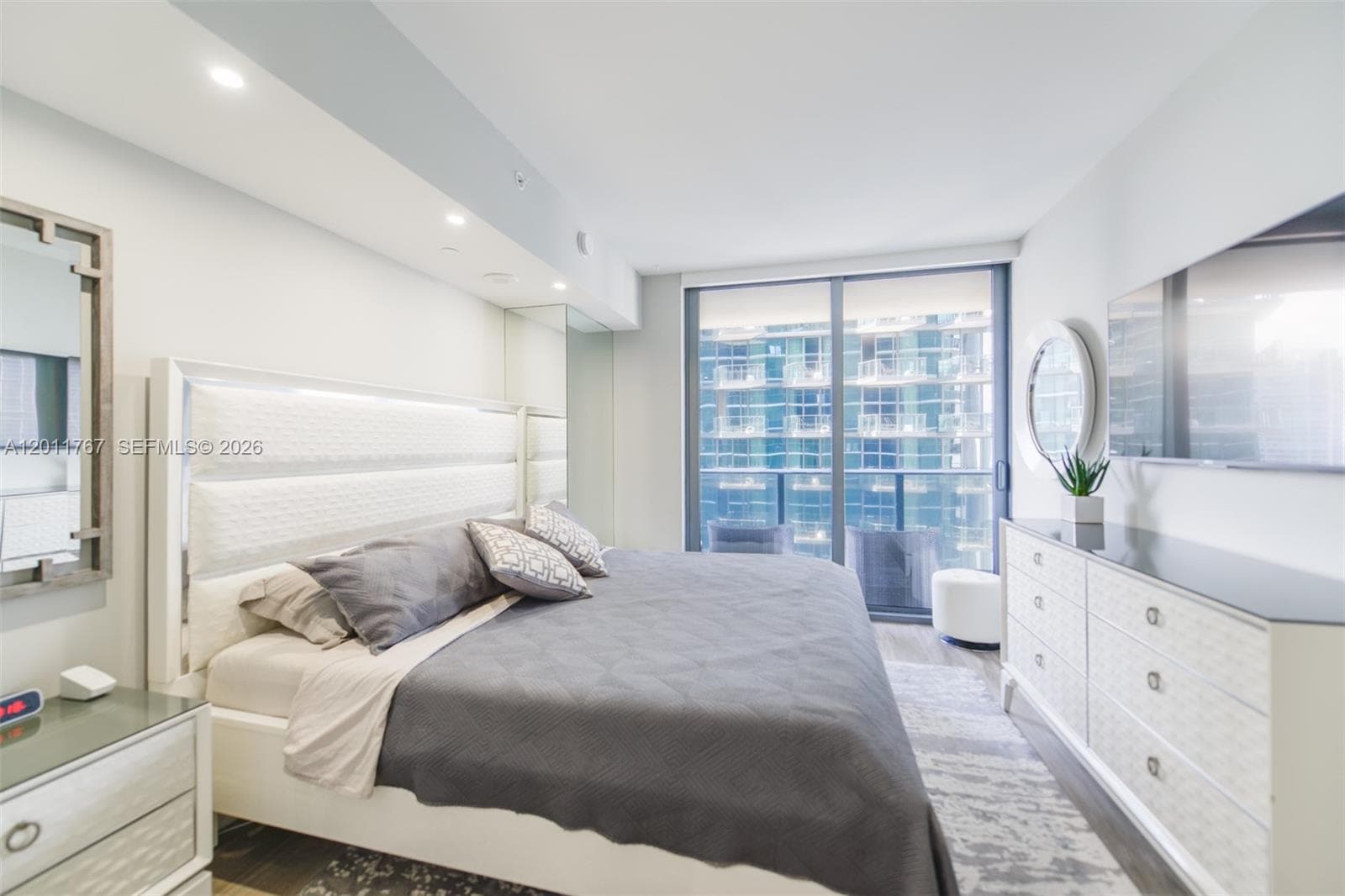 801 S Miami Ave # 3706, Miami FL 33130 — 18