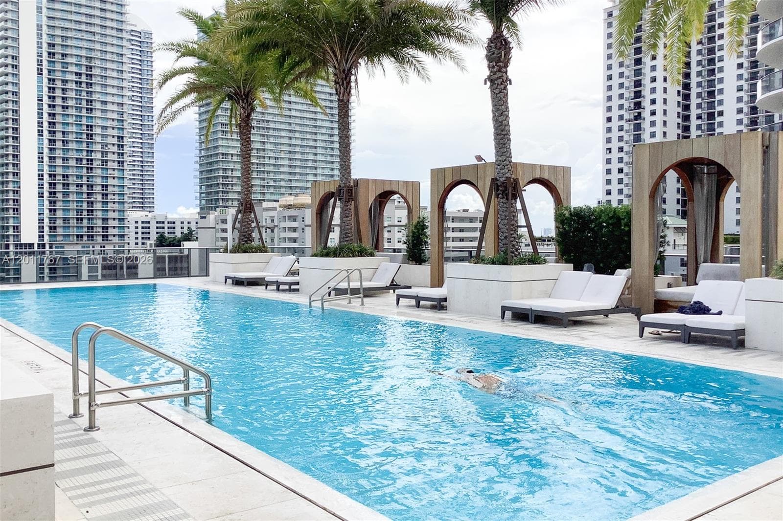 801 S Miami Ave # 3706, Miami FL 33130 — 37