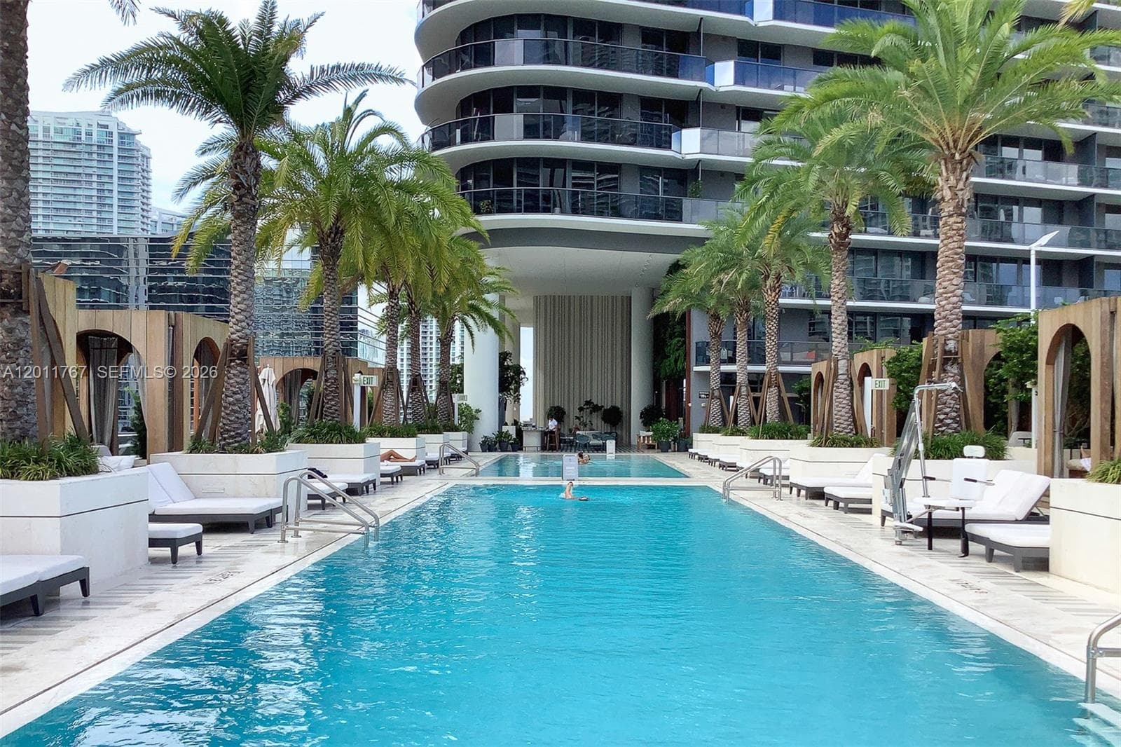 801 S Miami Ave # 3706, Miami FL 33130 — 39