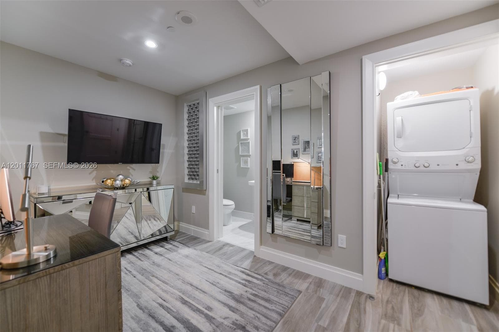 801 S Miami Ave # 3706, Miami FL 33130 — 4