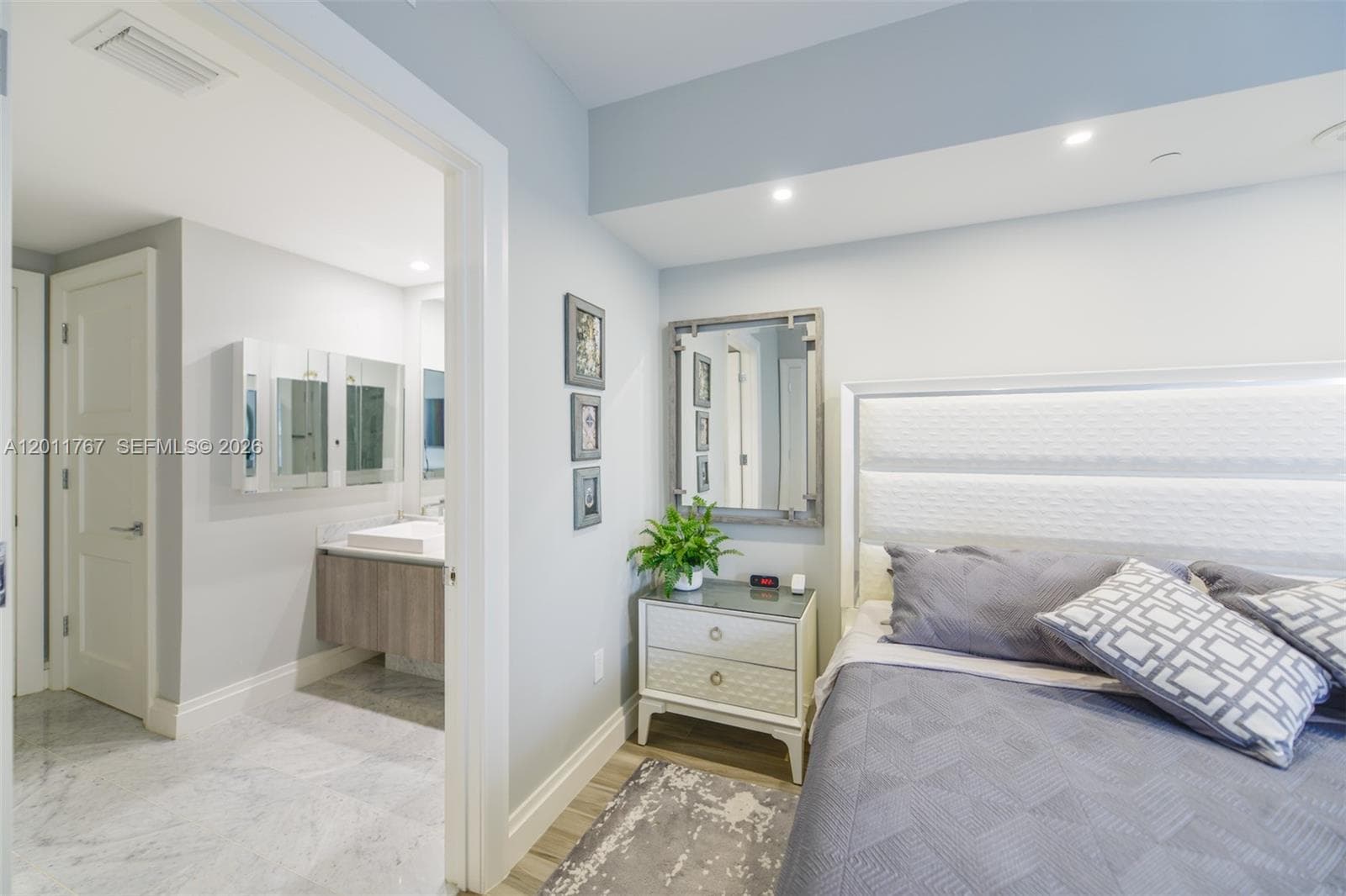 801 S Miami Ave # 3706, Miami FL 33130 — 21
