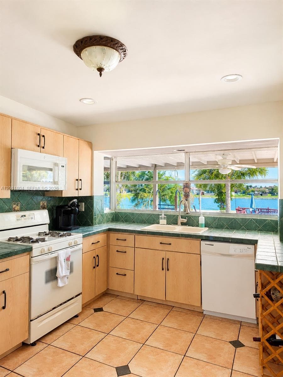 14020 SW 83rd St, Miami FL 33183 — 8