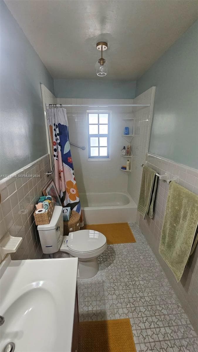831 Wren Ave, Miami Springs FL 33166 — 7