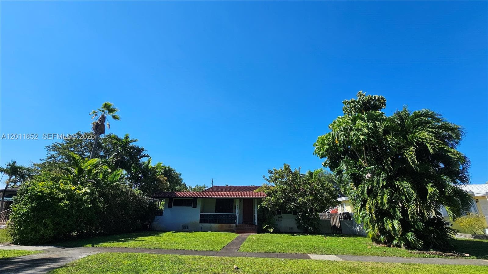 831 Wren Ave, Miami Springs FL 33166 — 1