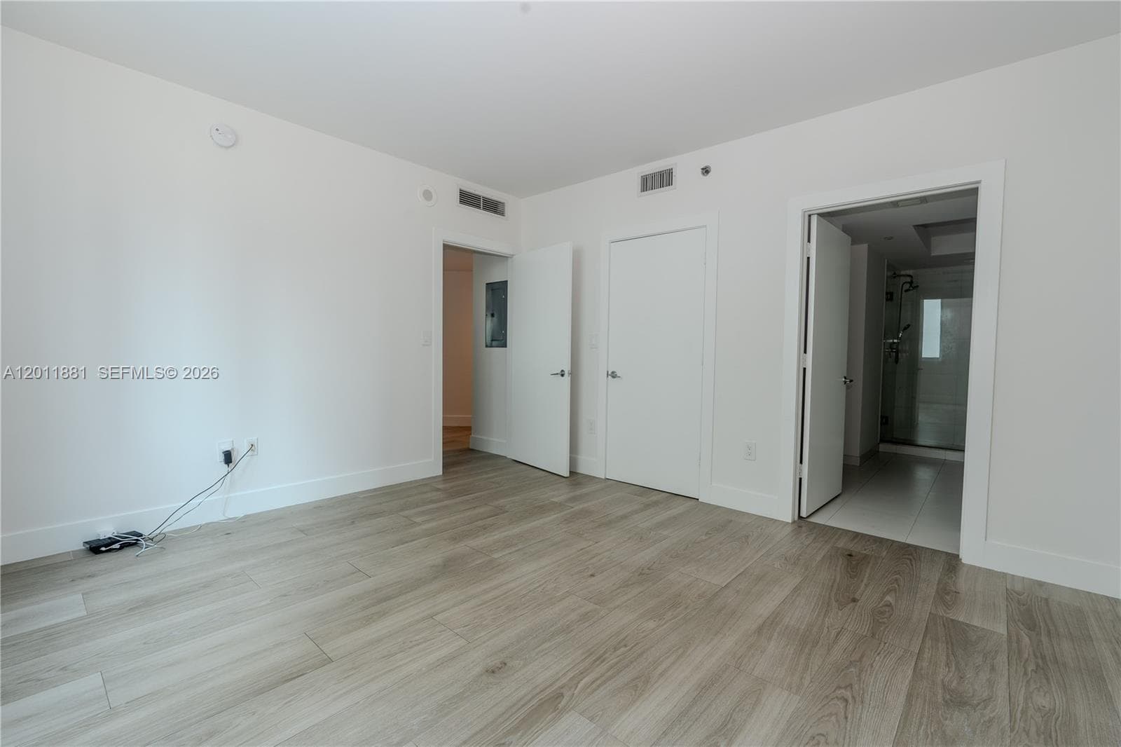 500 Brickell Ave # 1407, Miami FL 33131 — 23