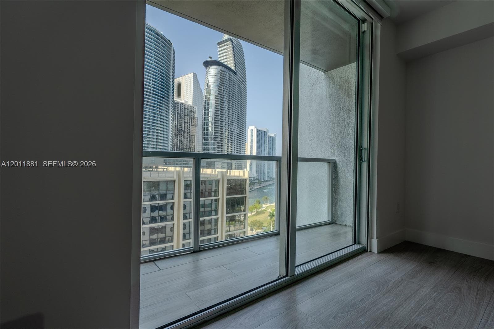 500 Brickell Ave # 1407, Miami FL 33131 — 17