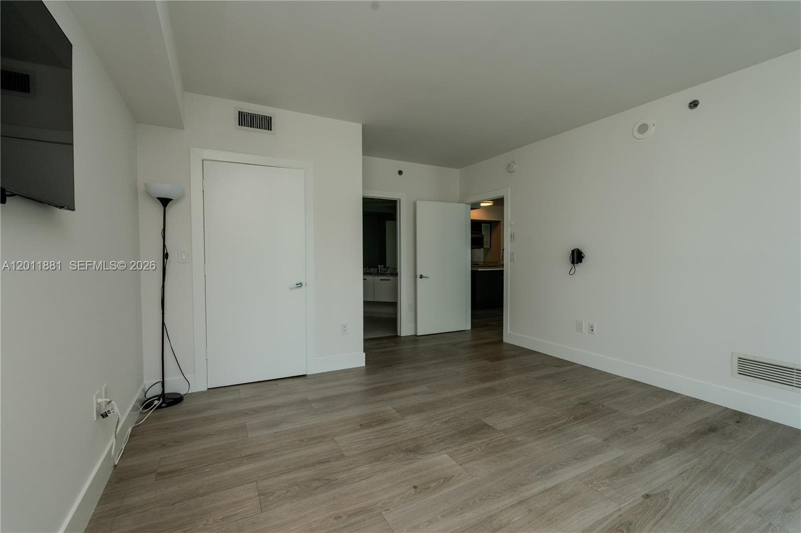 500 Brickell Ave # 1407, Miami FL 33131 — 16