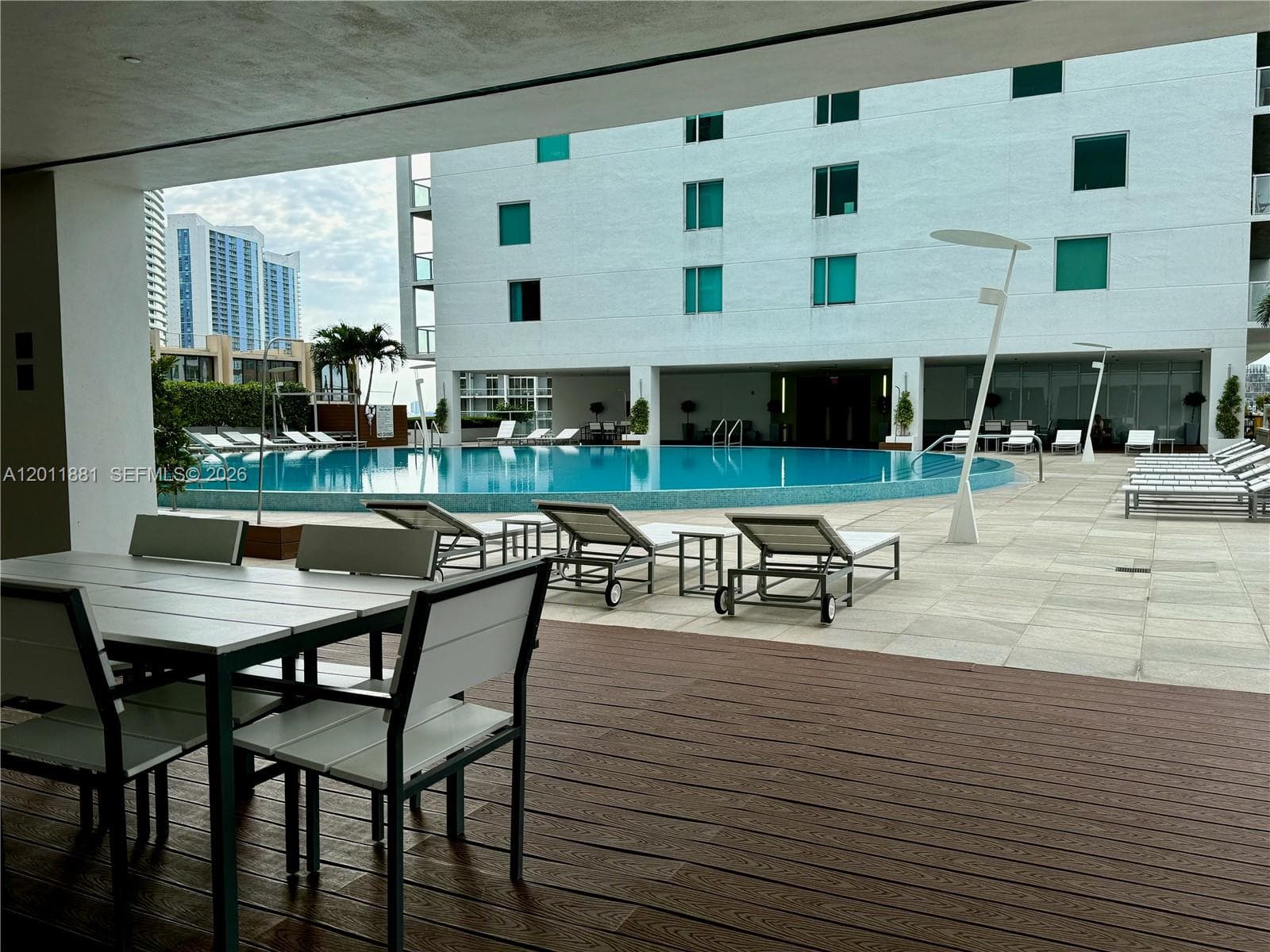 500 Brickell Ave # 1407, Miami FL 33131 — 41