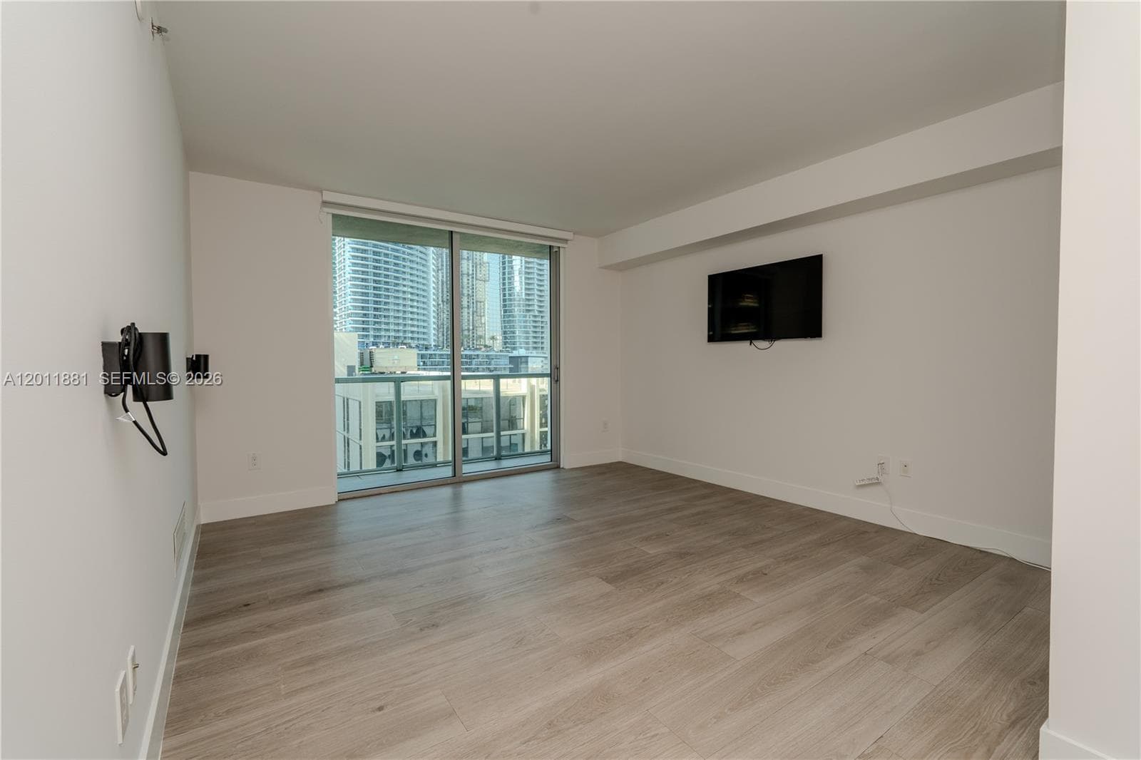 500 Brickell Ave # 1407, Miami FL 33131 — 15