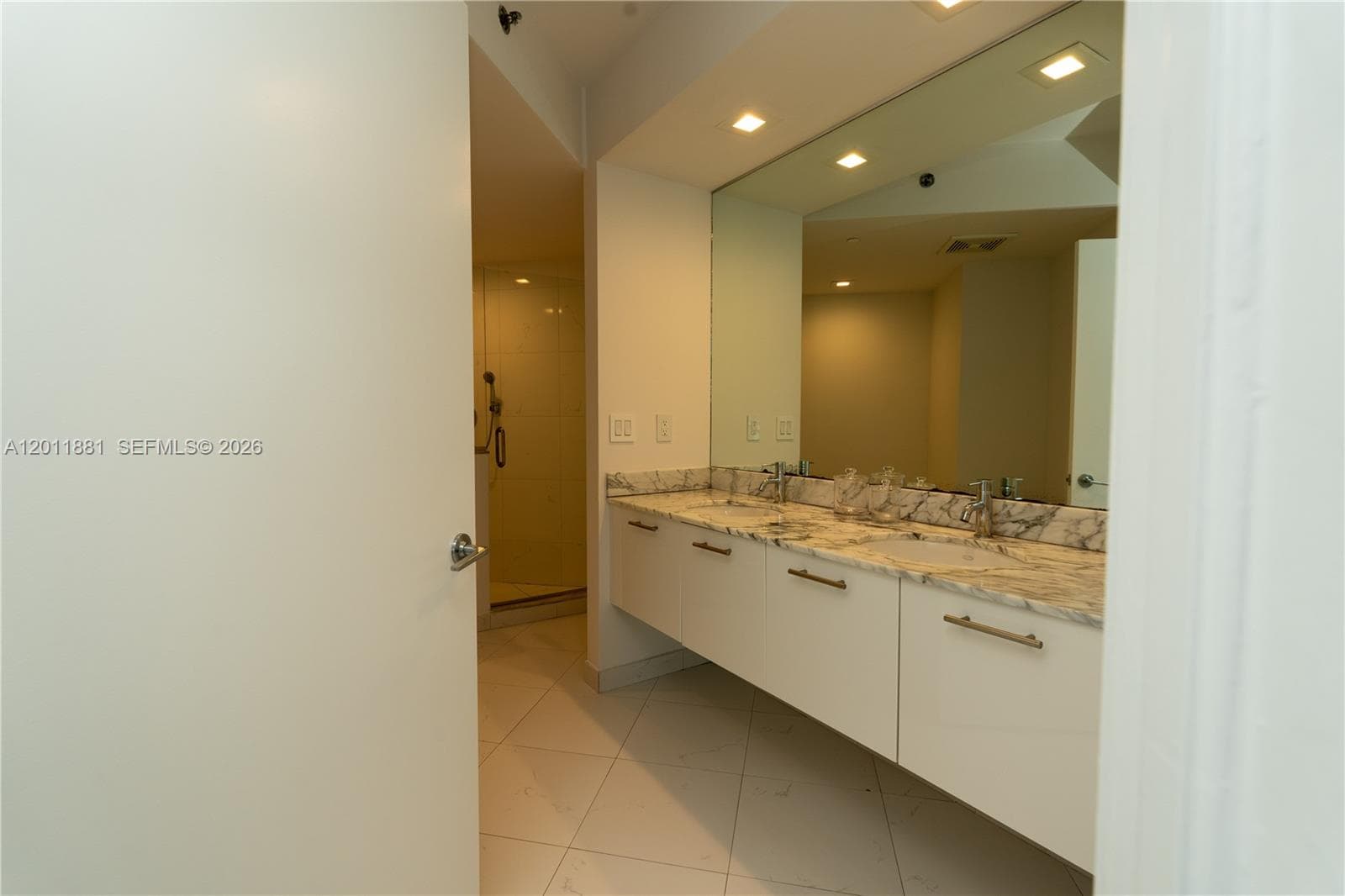 500 Brickell Ave # 1407, Miami FL 33131 — 19
