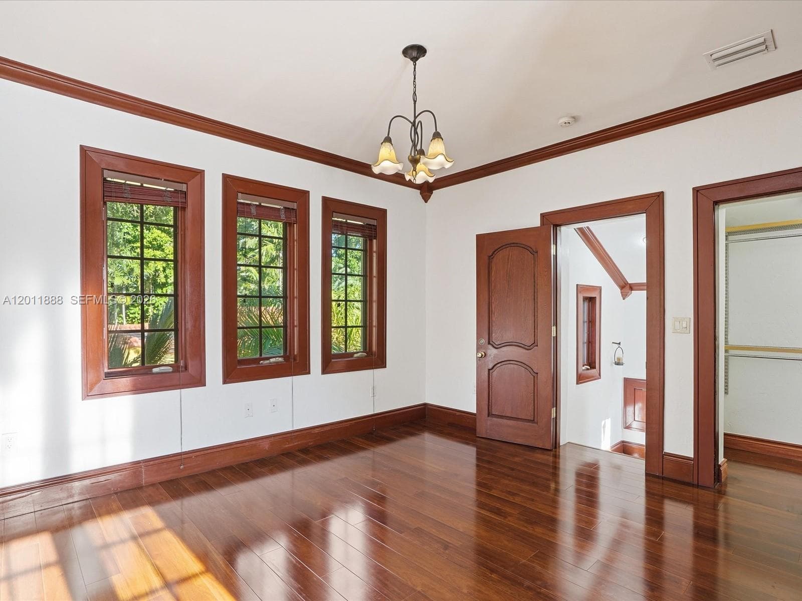 1137 Asturia Ave, Coral Gables FL 33134 — 51