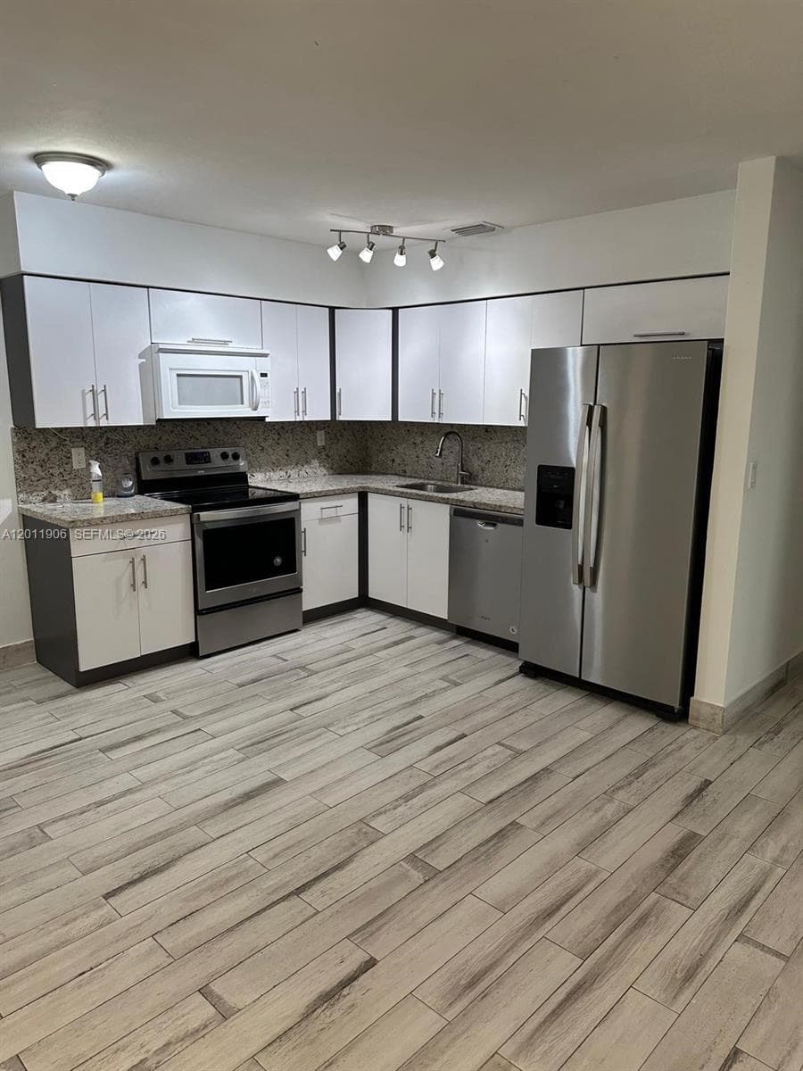 2625 SW 29th Ave, Miami FL 33133 — 10