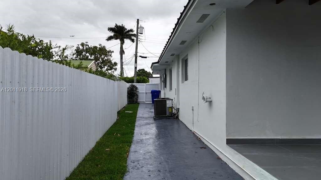 3536 NW 14th Ter, Miami FL 33125 — 28