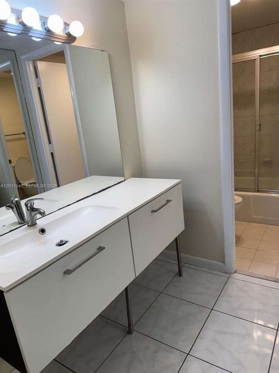 11111 Biscayne Blvd # 2H, Miami FL 33181 — 19