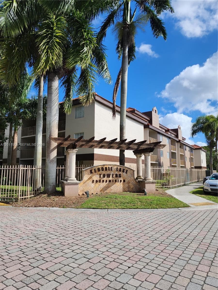 15241 SW 80th St # 201, Miami FL 33193 — 14