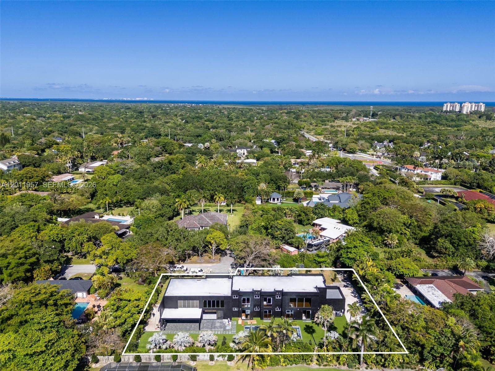 13500 SW 69th Ave, Pinecrest FL 33156 — 40