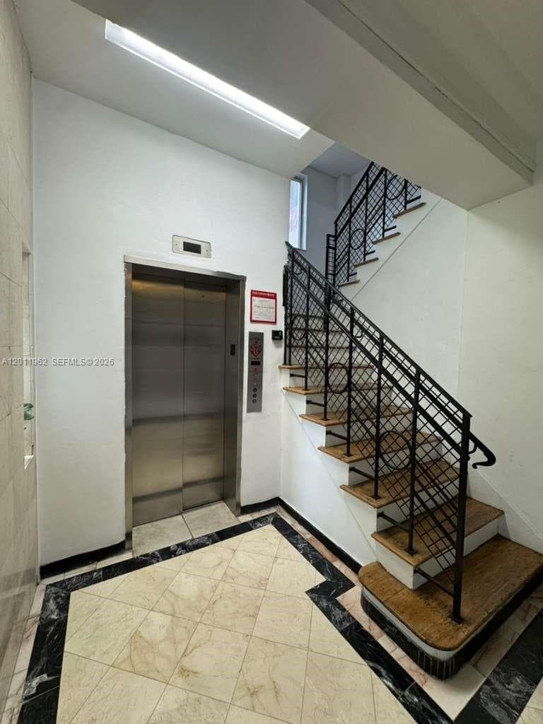3700 Collins Ave # 309, Miami Beach FL 33140 — 3