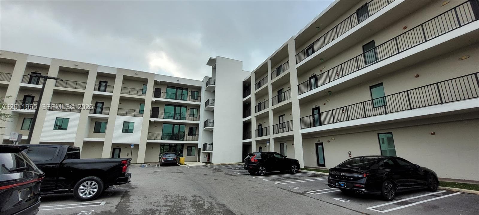 8001 NW 41st St # 405, Doral FL 33166 — 8