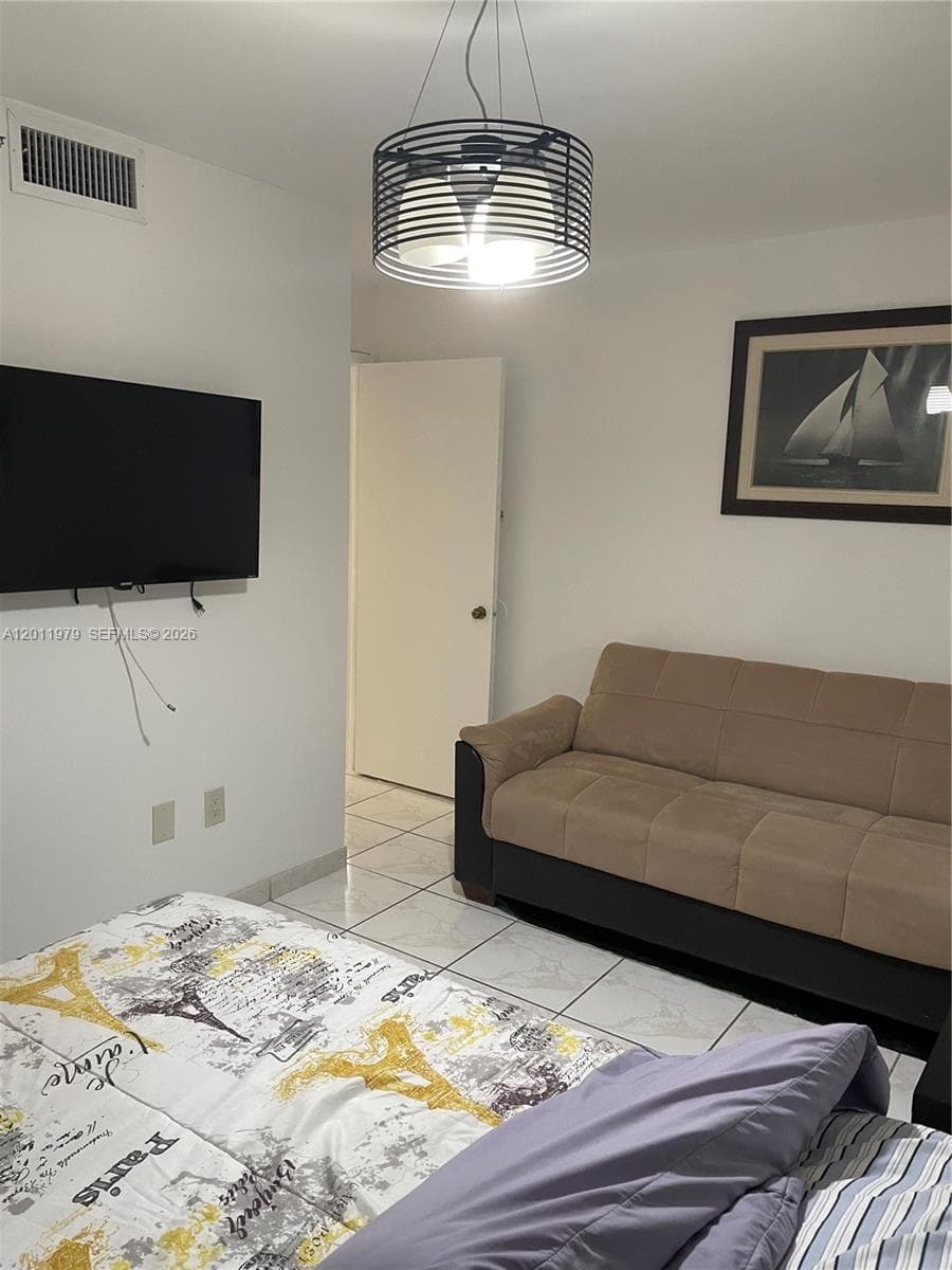 1621 Collins Ave # 707, Miami Beach FL 33139 — 17
