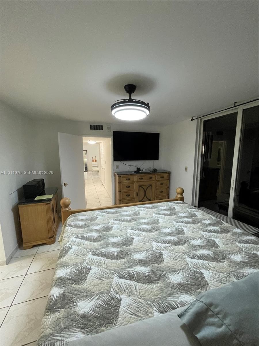 1621 Collins Ave # 707, Miami Beach FL 33139 — 12