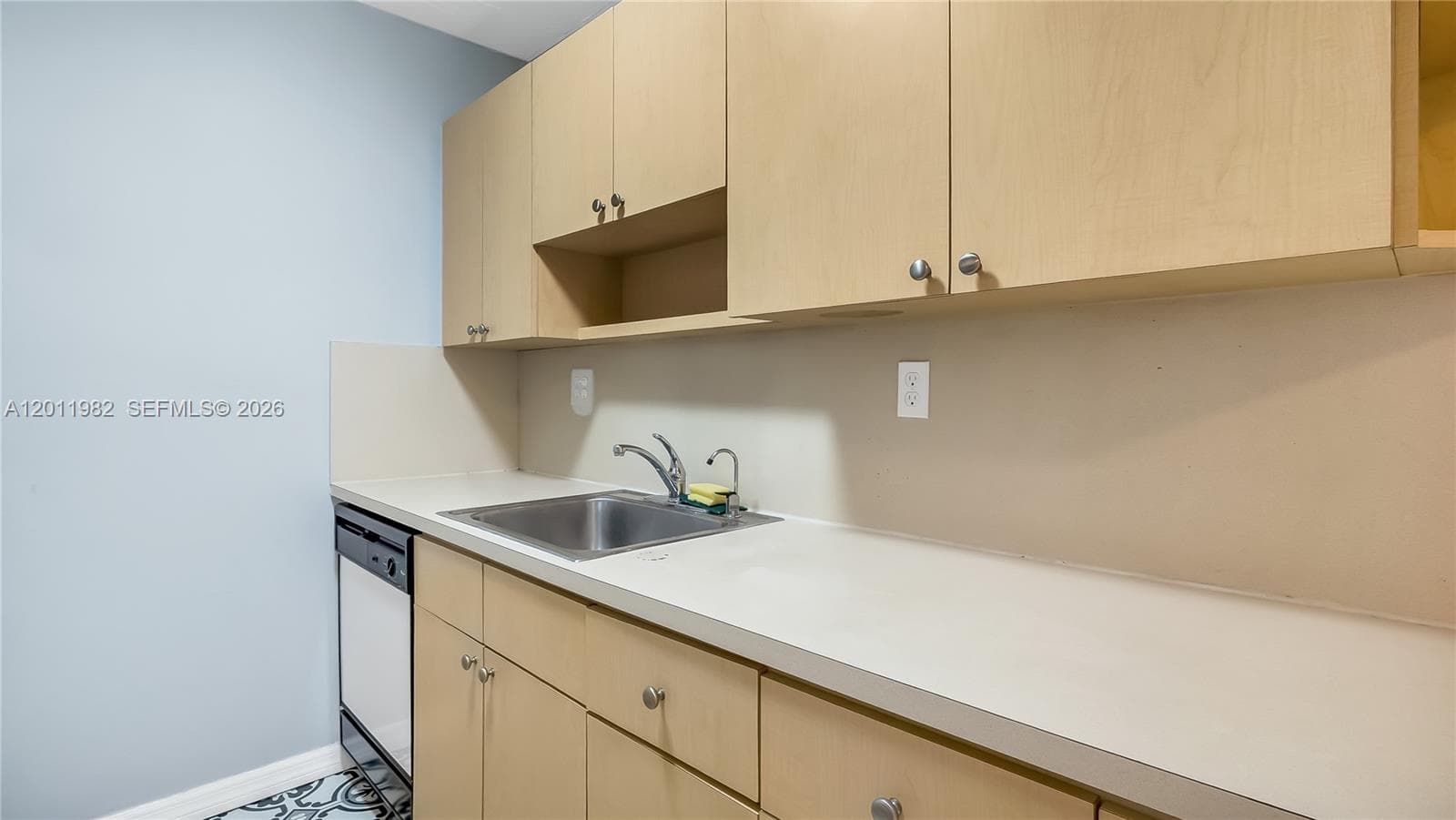 7231 Miami Lakes Dr # C5, Miami Lakes FL 33014 — 17