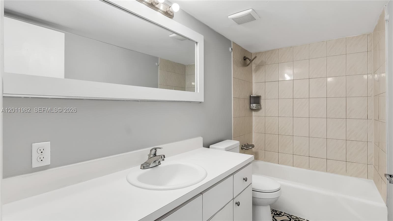 7231 Miami Lakes Dr # C5, Miami Lakes FL 33014 — 7