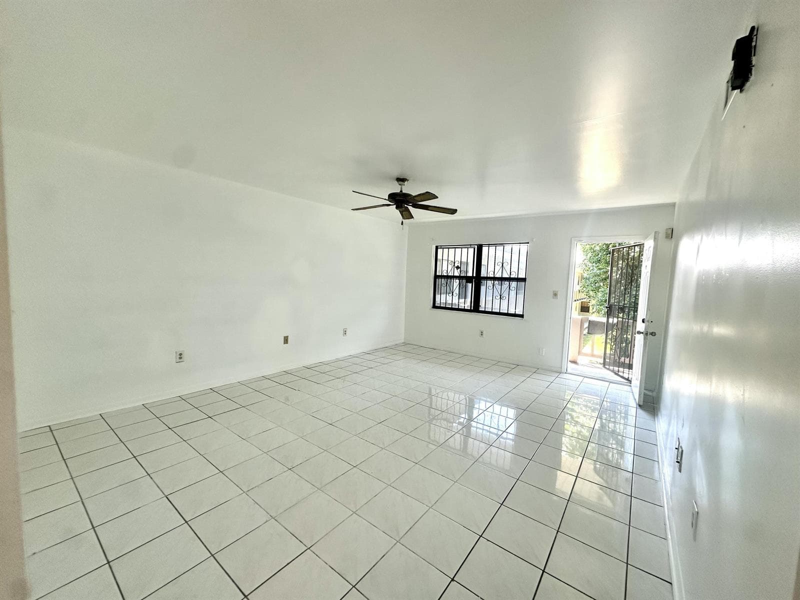 10350 SW 220th Street # 253, Cutler Bay FL 33190 — 3