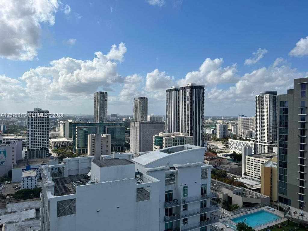 253 NE 2nd St # 3002, Miami FL 33132 — 2