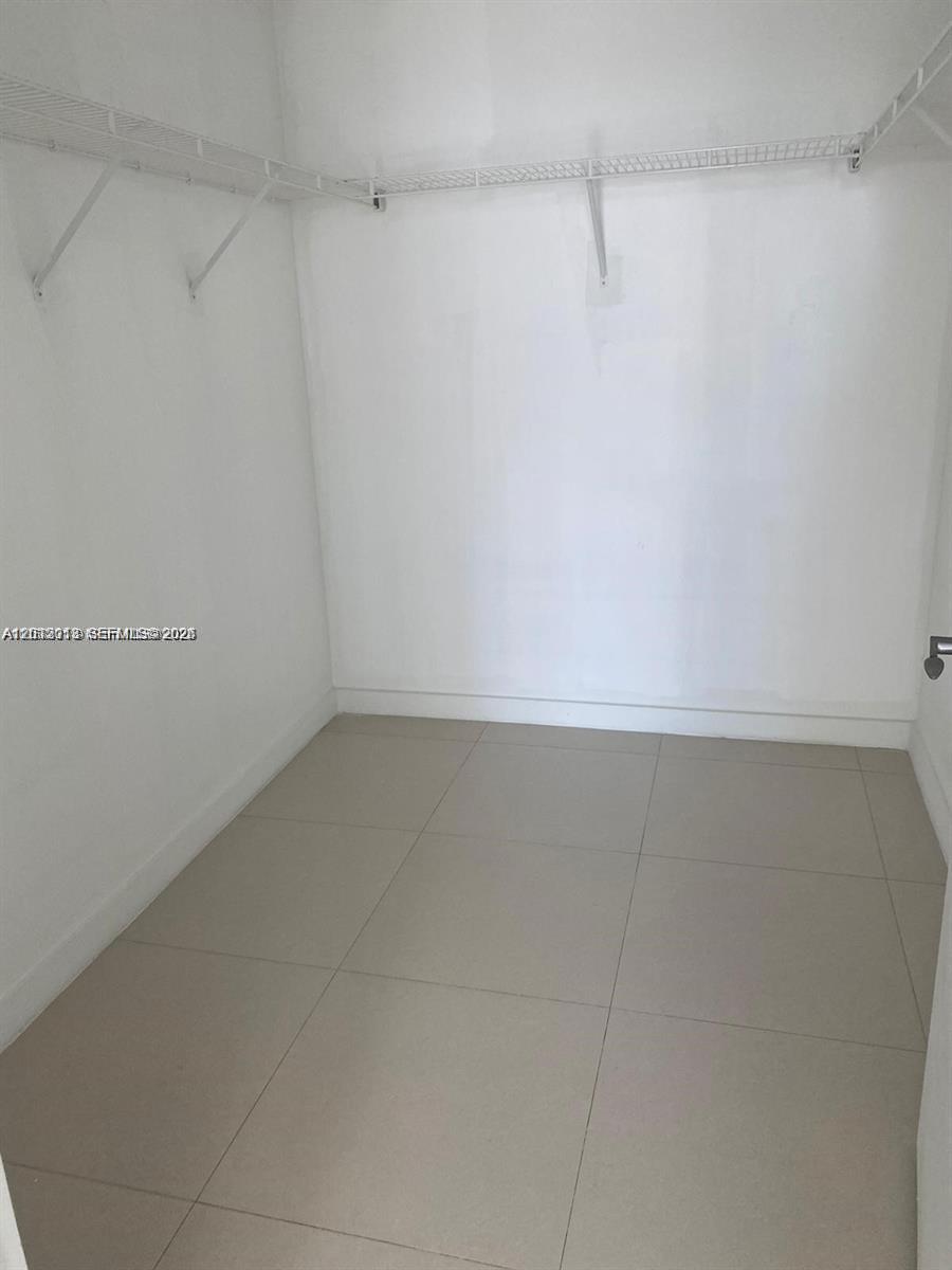 253 NE 2nd St # 3002, Miami FL 33132 — 7