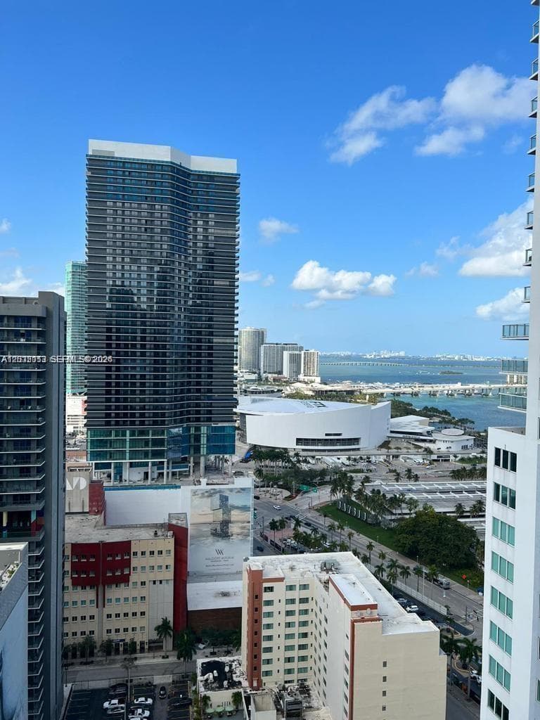 253 NE 2nd St # 3002, Miami FL 33132 — 3