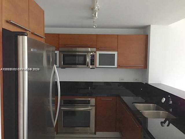253 NE 2nd St # 3002, Miami FL 33132 — 11